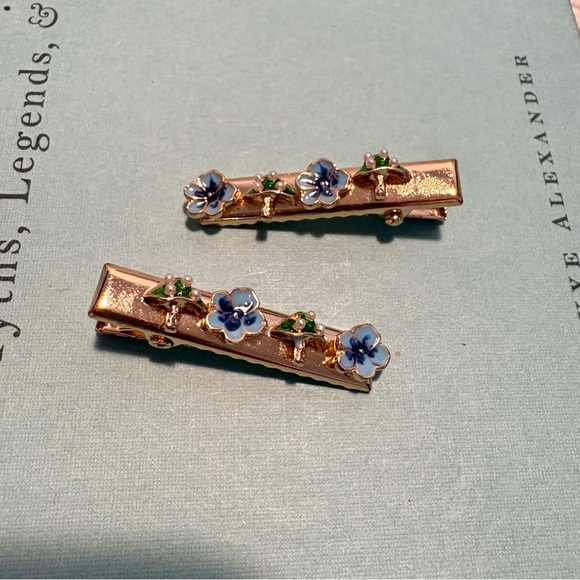 Hot Topic Thorn & Fable Star Butterfly Floral Gold & Purple 3 Pair Hair Clip Set - Picture 7 of 7